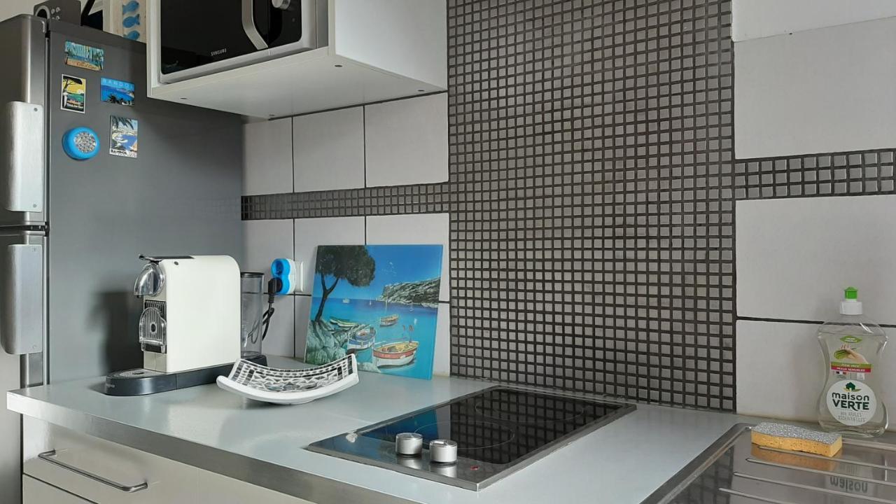 شقة Les Bains De Mer - Station Balneaire Les Sablettes لا سين سور مير المظهر الخارجي الصورة